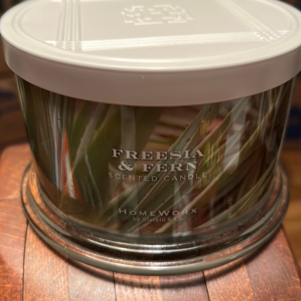 Freesia & Fern 4-wick Candle